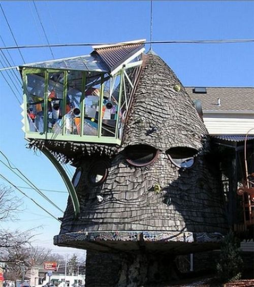 Architect's house in Cincinnati Ohio, USA (aka the WTF house)
