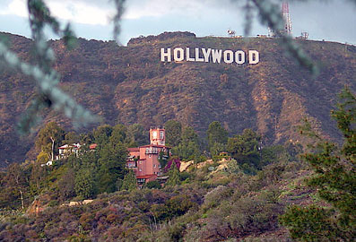 Castillo del Lago with the Hollywood sign in the back